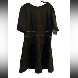 Just Taylor Black  Cocktail Dress Textured Sleeve MIDI Size 12 Zipper ￼ Stretch